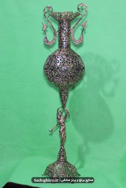 گلدان کنارسالنی برنزی مدل بانو تک دست